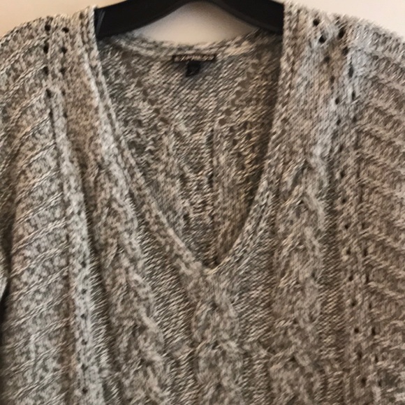 Express sweater - Picture 2 of 2